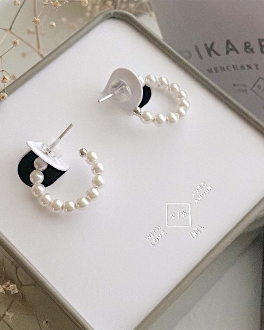 La Paz Pearl Hoop Earring