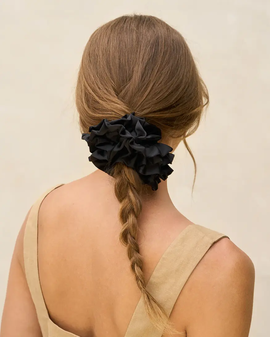 Black Ruffle Scrunchie