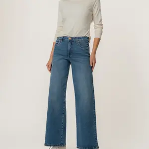 KUT Maya HR Fab Ab Wide