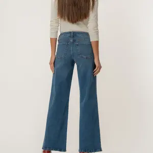 KUT Maya HR Fab Ab Wide