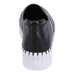 Django & Juliette Becca Sneaker