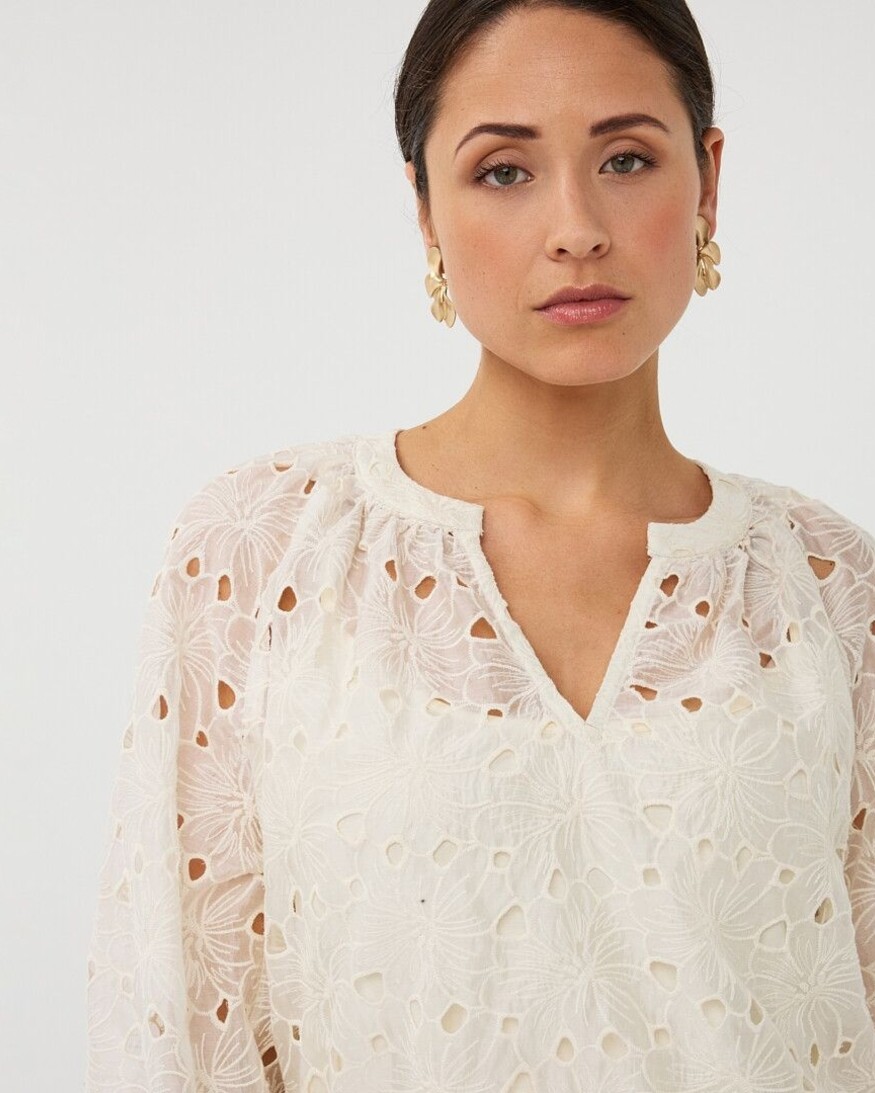 Esqualo Carys Embroidered Blouse