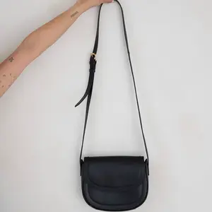 RISA Jones Crossbody