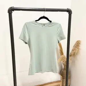 RD Style Roxi Crewneck Tee