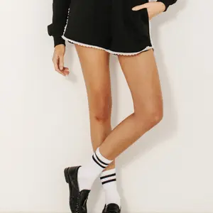 Brunette The Label Sporty Short W/Lace