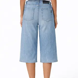 Modern American Liv Short