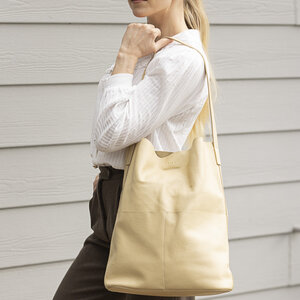 RISA Lila Pocket Tote