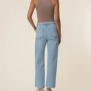 KUT Meg PP Exp Button WL