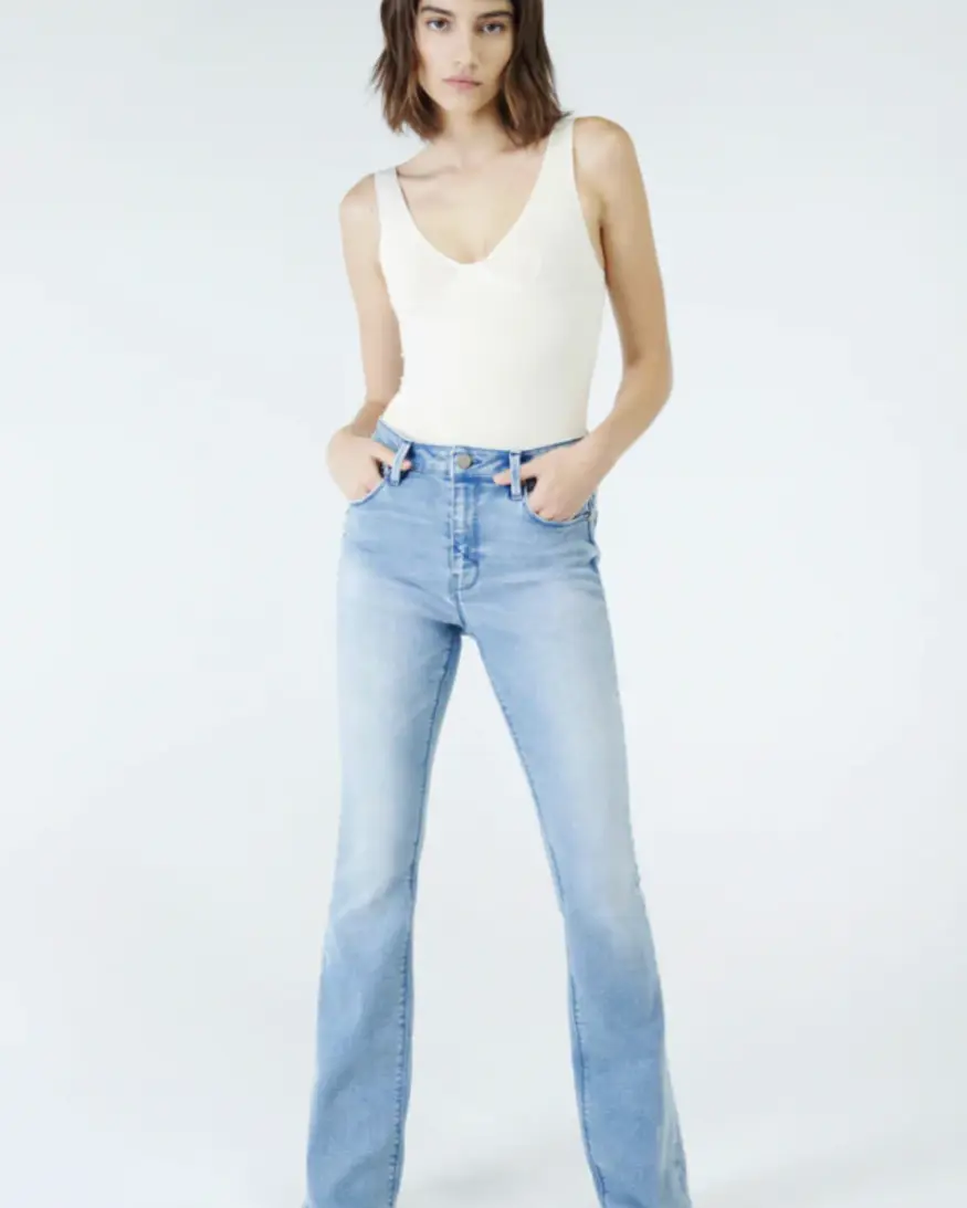 Unpublished Jan HW Slim Flare