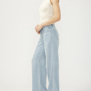 Silver Jeans - For Us 114 Suki Wide Leg