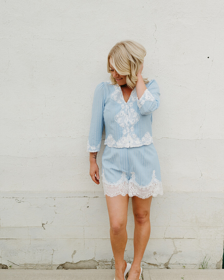 Adelyn Rae Billie Lace Trim Shorts