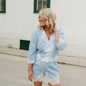 Adelyn Rae Billie Lace Trim Shorts