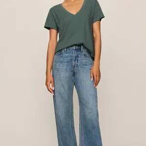 Z-Supply Nomad V-Neck Tee