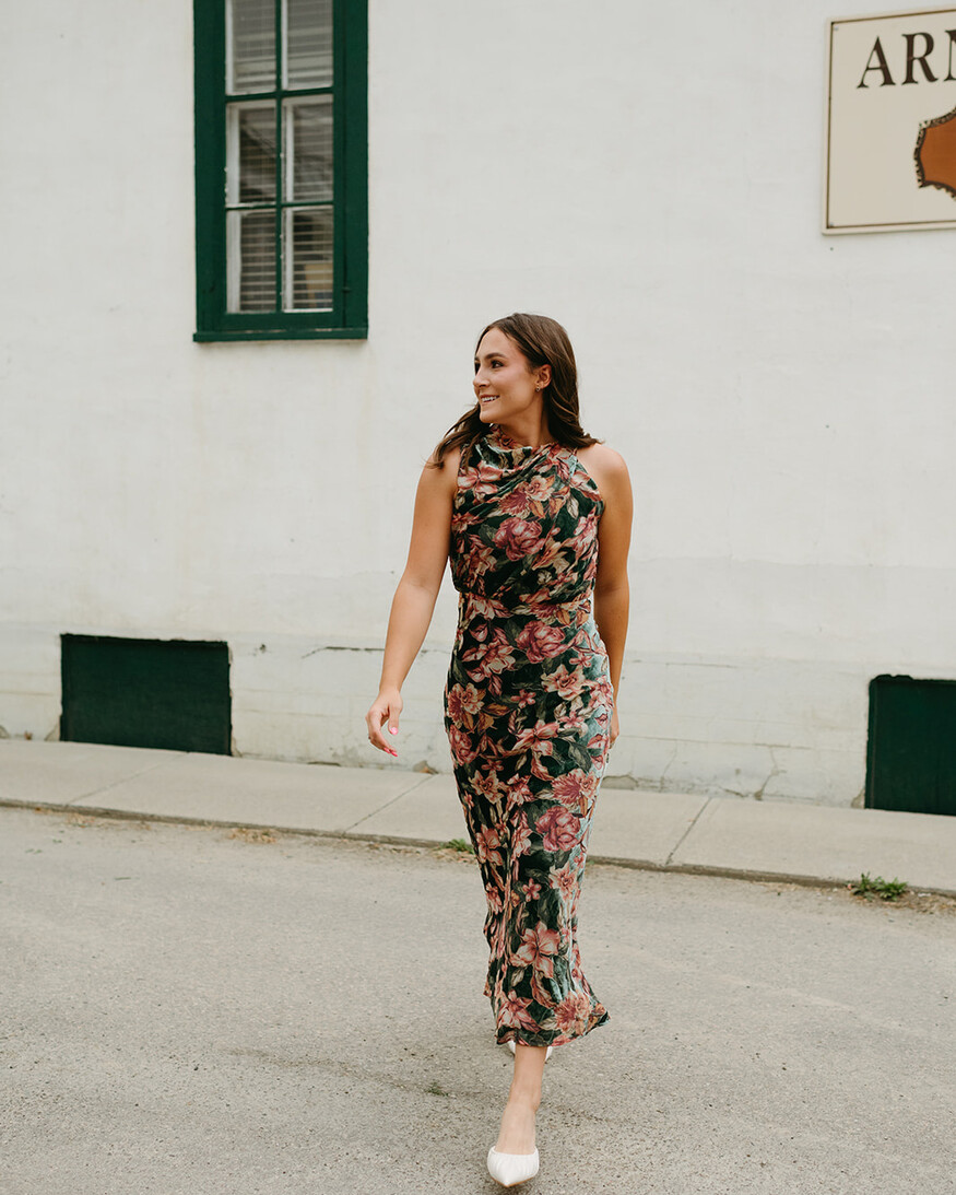 Adelyn Rae Veda Velvet Maxi