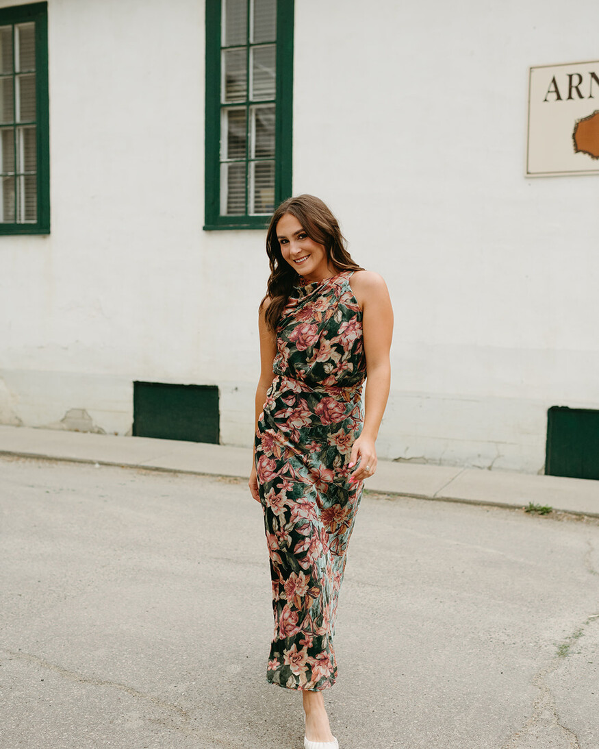 Adelyn Rae Veda Velvet Maxi