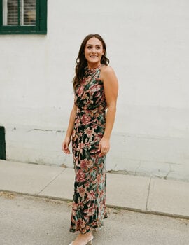Adelyn Rae Veda Velvet Maxi