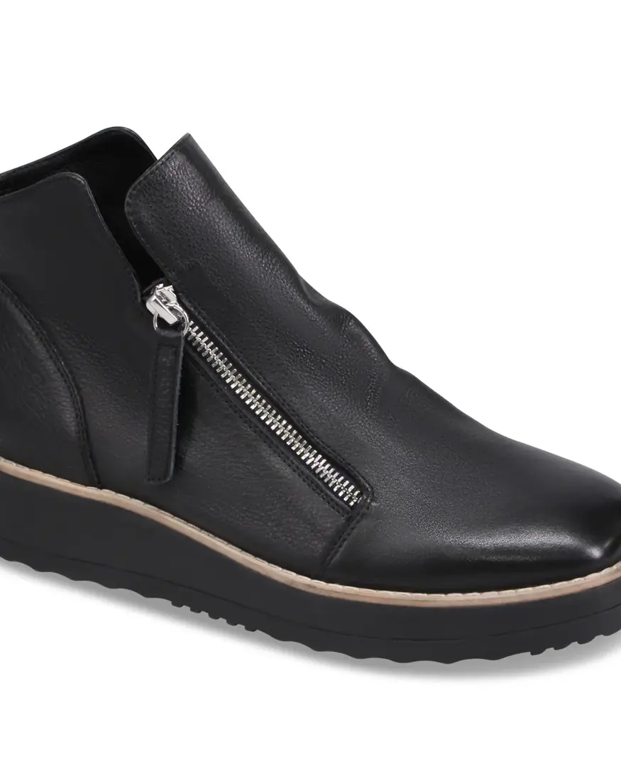 Django & Juliette Dosta Boot