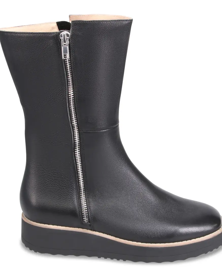 Django & Juliette Dyla Boot
