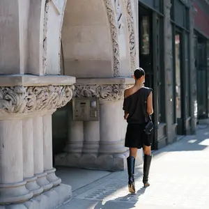Brunette The Label Off The Shoulder Tee