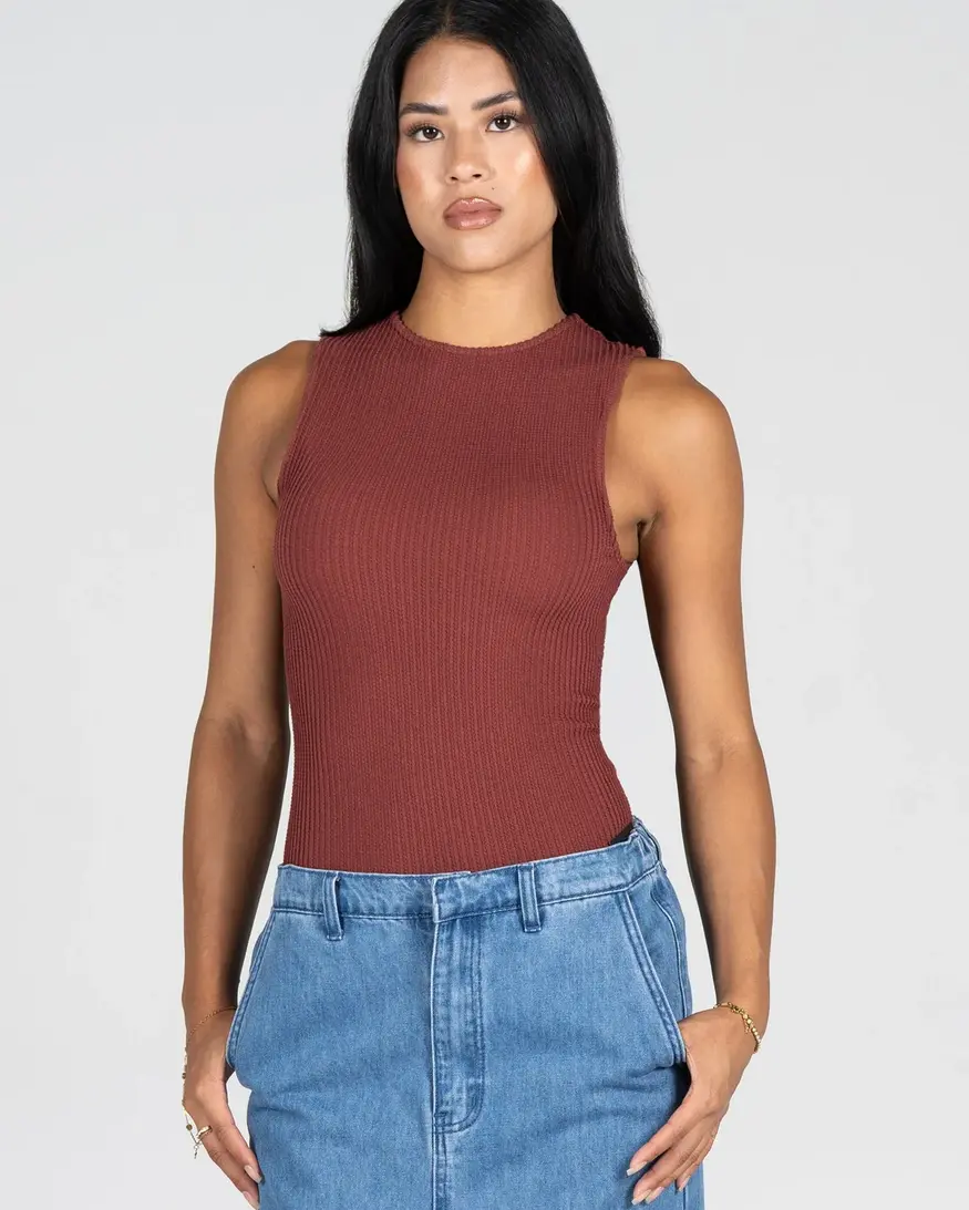 Cest Moi Seamless Textured Crew Tank