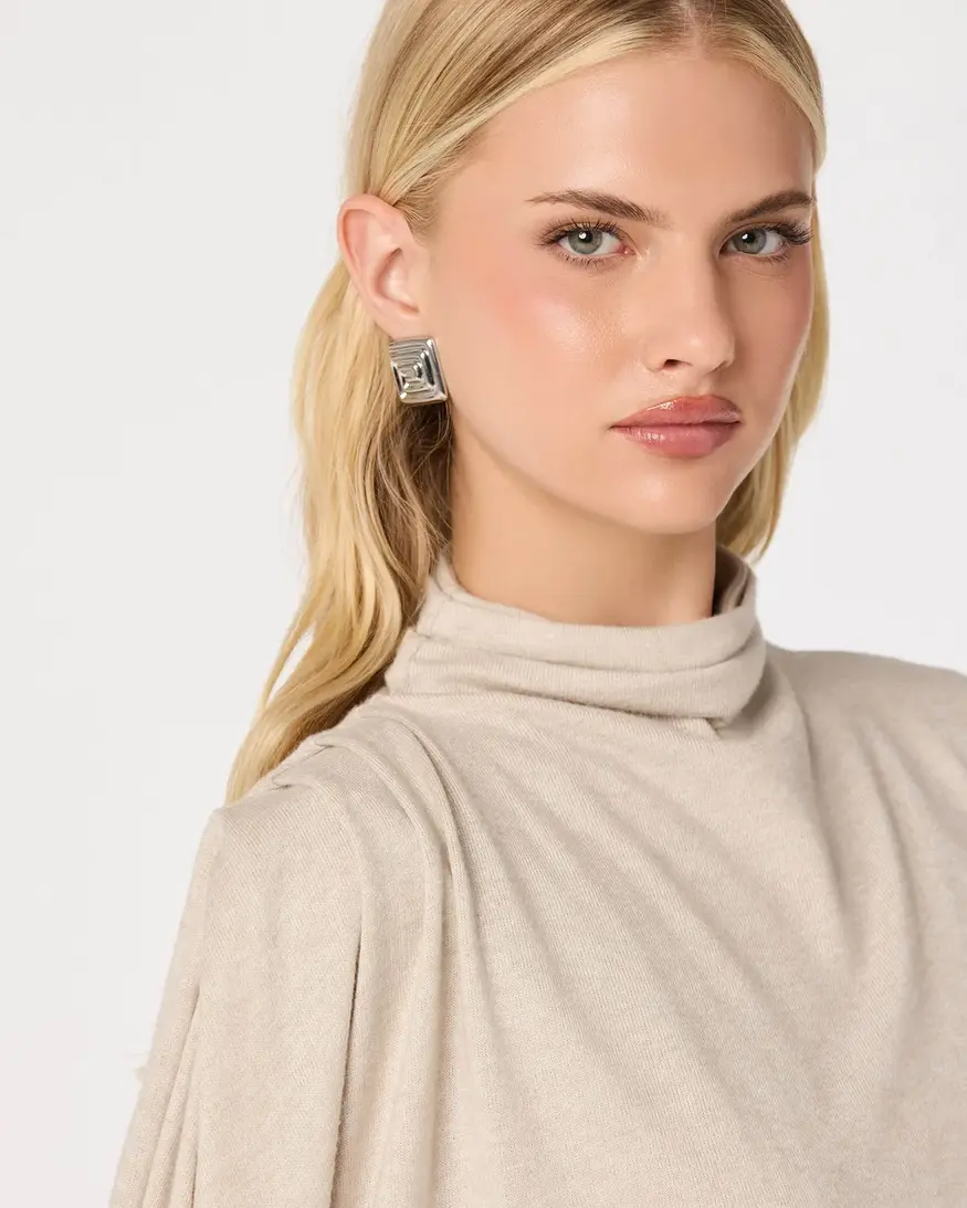 ASTR The Label Jailene Cape Top