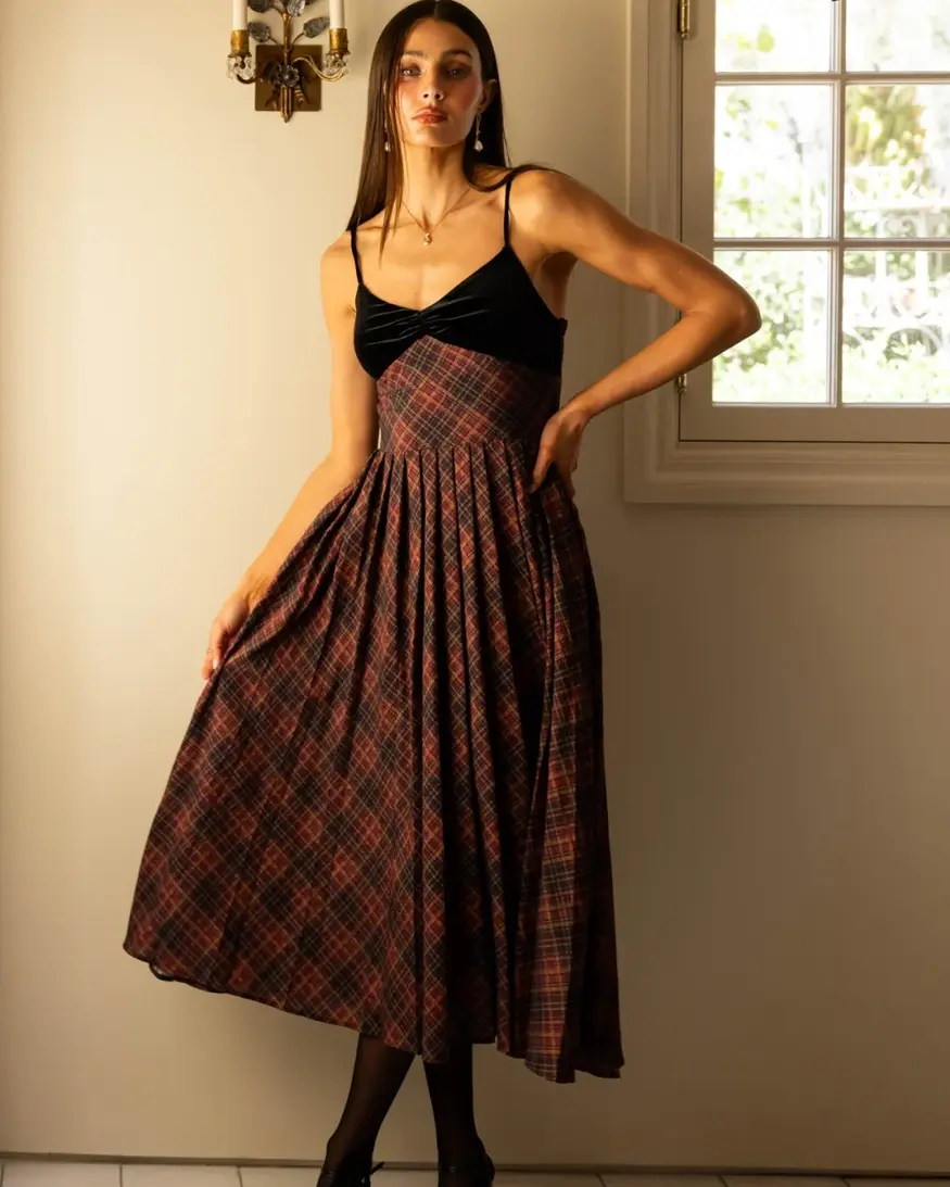 Adelyn Rae Amelia Contrast Pleat Midi