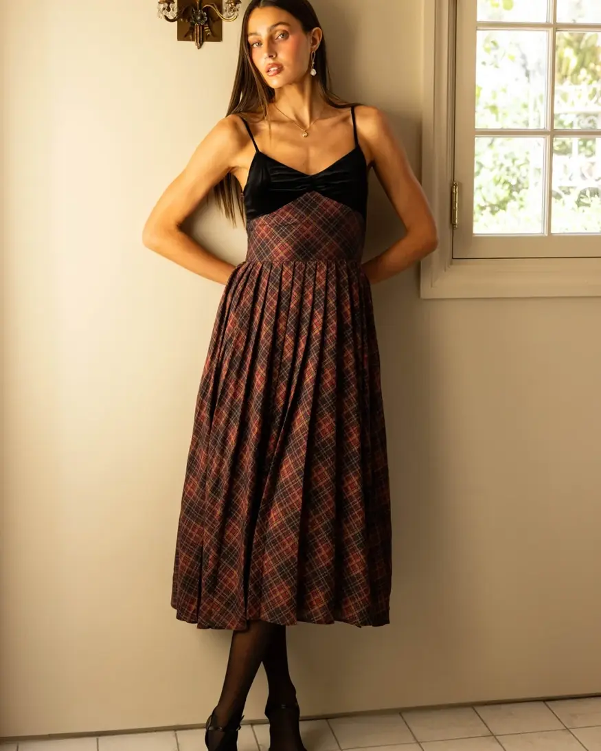 Adelyn Rae Amelia Contrast Pleat Midi