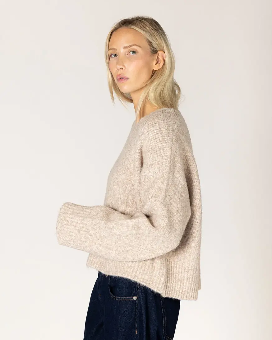 Lyla & Lux Eva Luxe Crew Pullover
