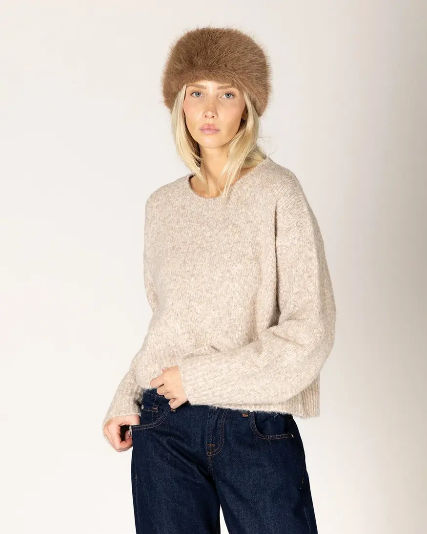 Lyla & Lux Eva Luxe Crew Pullover