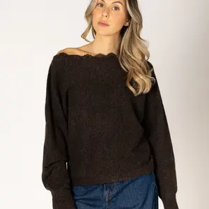 Lyla & Lux Nobulace Sweater