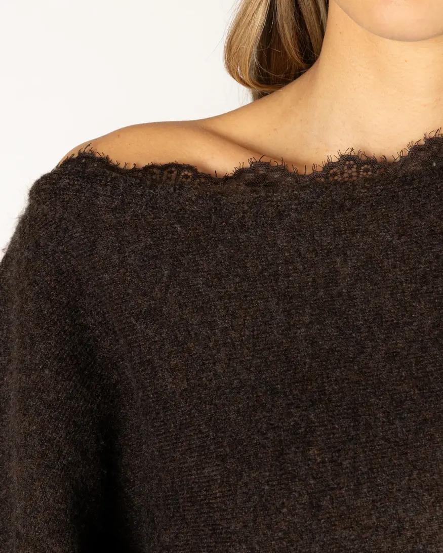 Lyla & Lux Nobulace Sweater