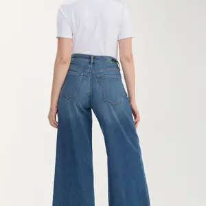 Liverpool Kit HR Wide Leg - 32"
