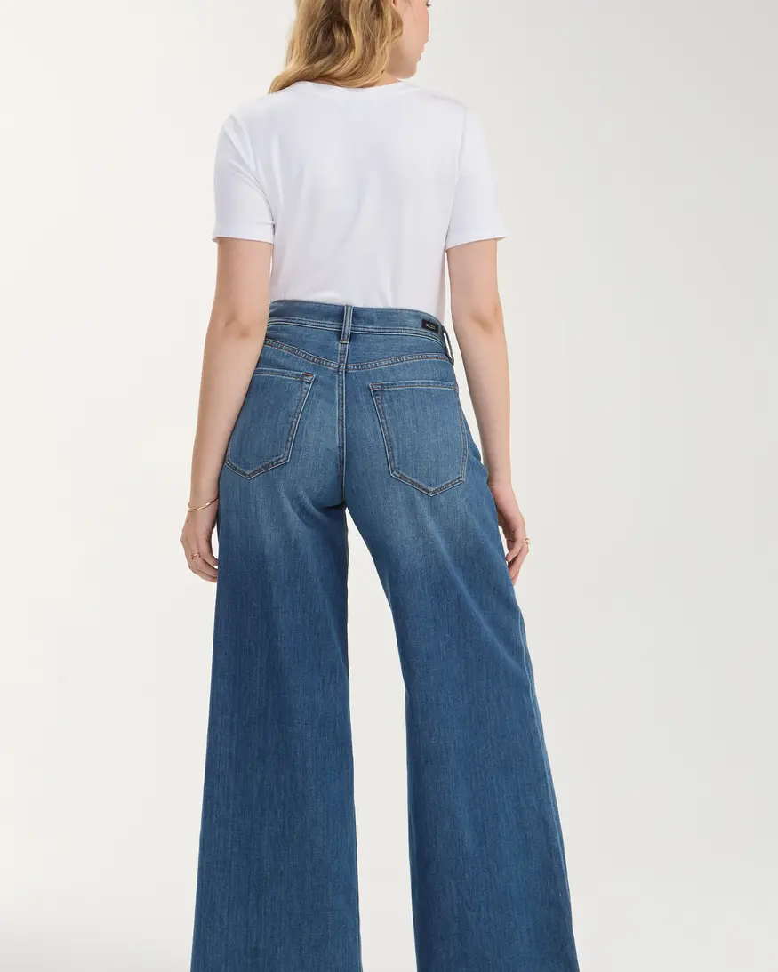 Liverpool Kit HR Wide Leg - 32"