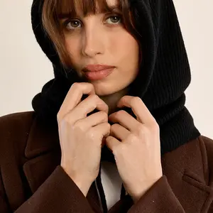 Molly Bracken Aria Knitted Hood