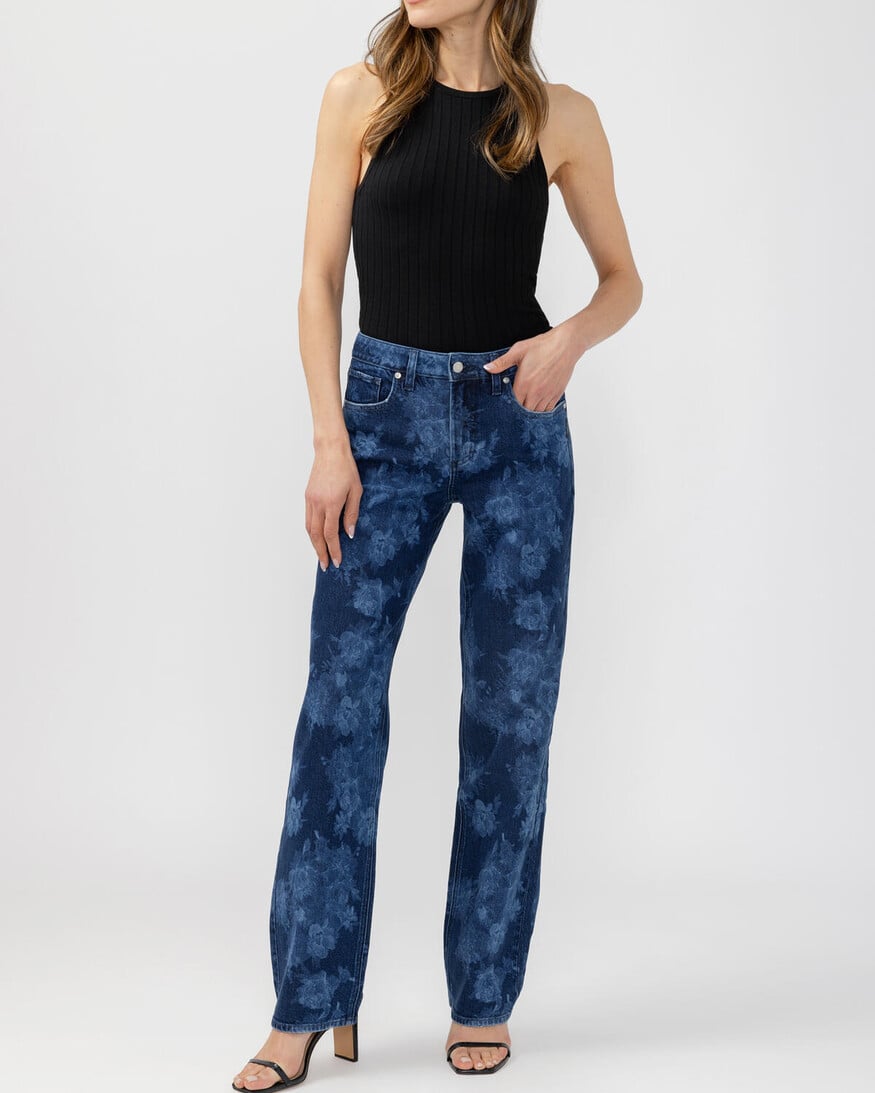 Silver Jeans - For Us Avery Relaxed Straight F308