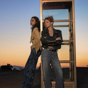 Silver Jeans - For Us Avery Relaxed Straight F308