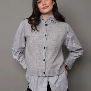 RD Style Orillia Slvlss Button Vest