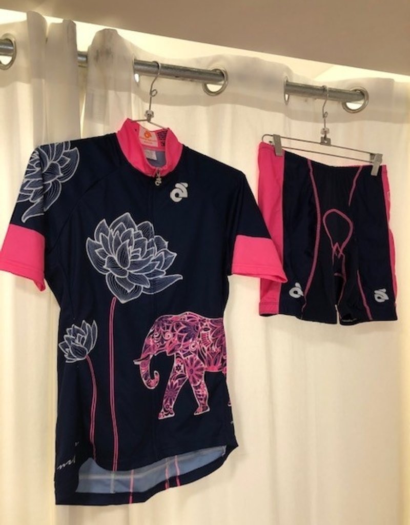 RESALE - Women's Elephant Kit (med/small)