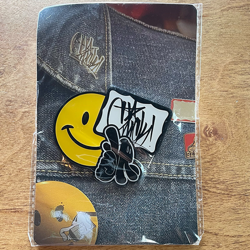 Dissizit Pin - Happy OG LA - Black (Size 2.5")