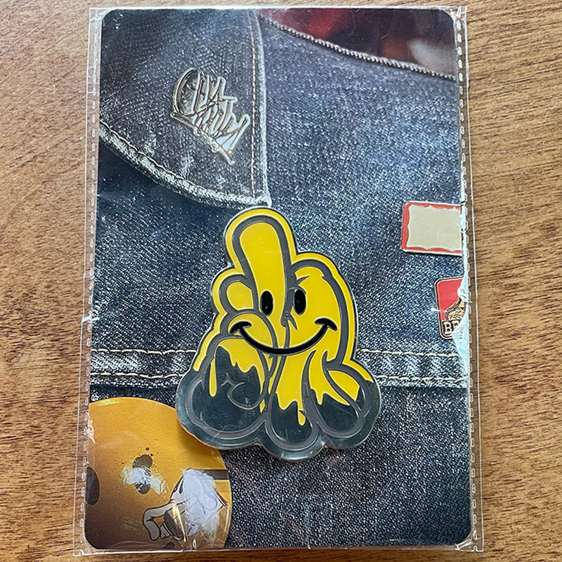 Dissizit Pin - LA LA Land - Chrome (Size 2.75")