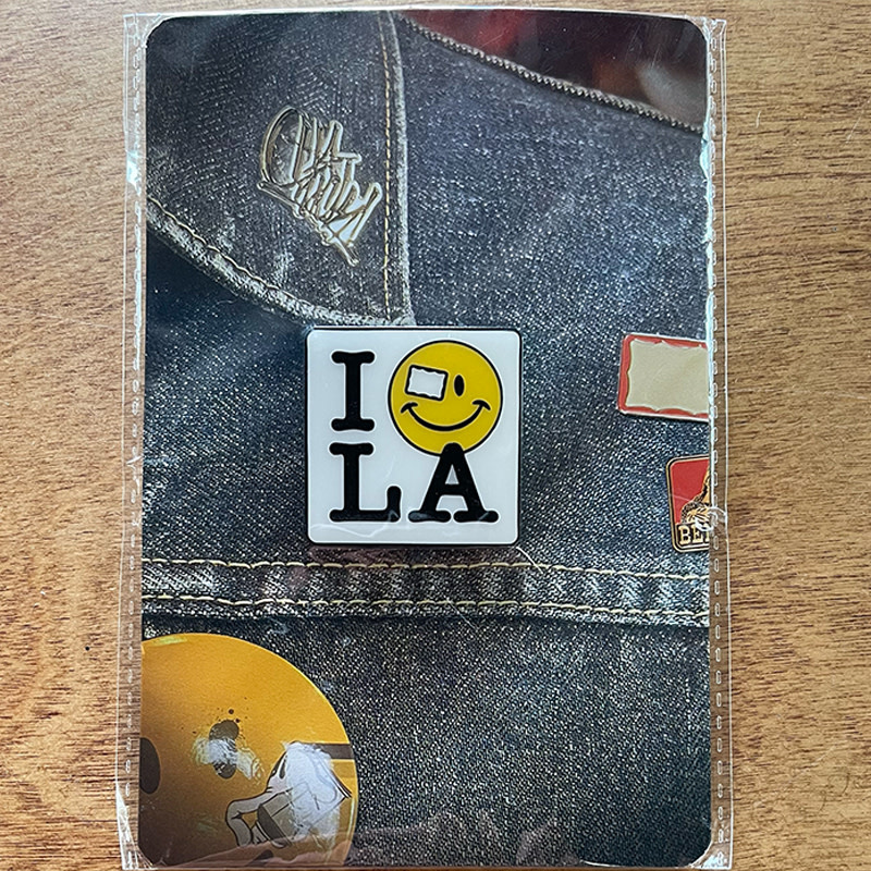 Dissizit Pin - I Love LA - White (Size 1.5")