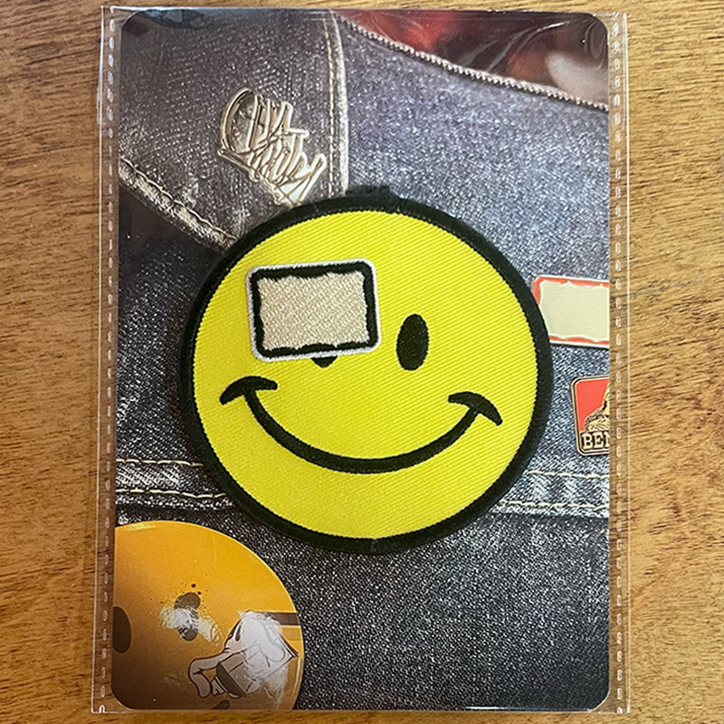 Dissizit Patch - Smiley w/Badge