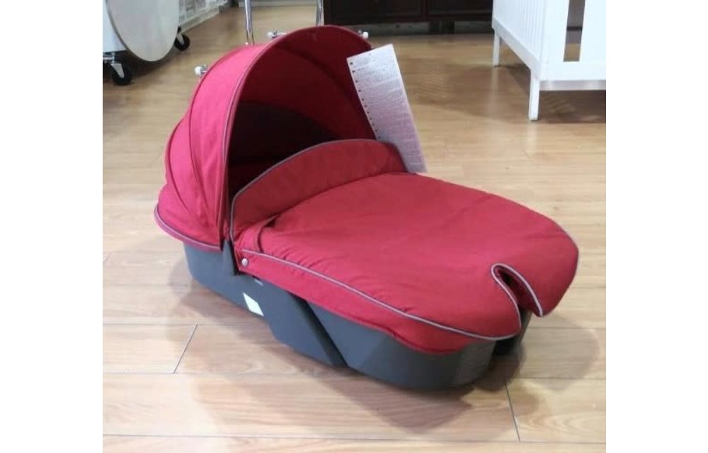 CLOSEOUT!! 2010 Stokke Xplory Carrycot With Textile Set In Red