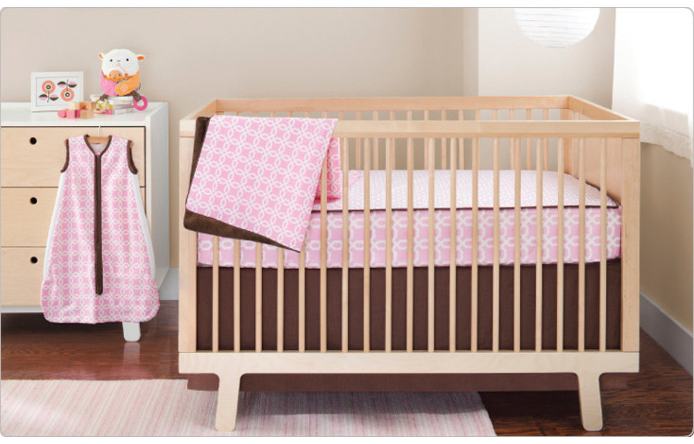 CLOSEOUT!!! Skip Hop Pink Lattice 4 Piece Bumper Free Bedding Set
