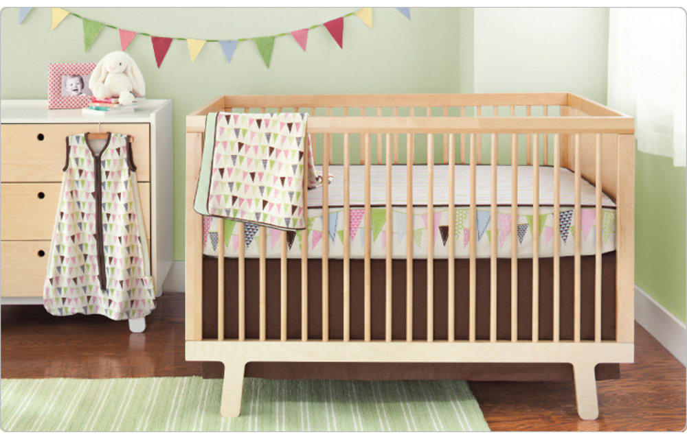 CLOSEOUT!!! Skip Hop Pretty Pennant 4 Piece Bumper Free Bedding Set