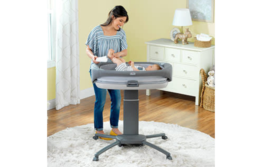 Chicco Close To You Bedside Bassinet In Heather Grey