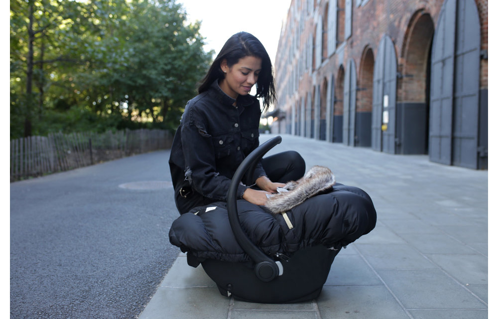 7 A.M. Enfant Car Seat Cover - Cocoon In Black Faux Fur 0-12 Months