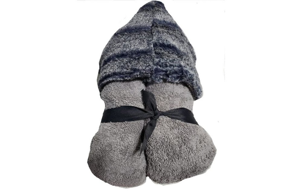 Winx + Blinx Hooded Towel In Chinchilla Navy on grey
