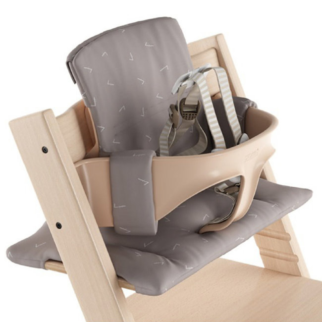 Install Stokke Tripp Trapp cushion with the harness on 