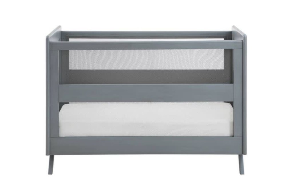 BreathableBaby Mesh 3-in-1 Convertible Standard Crib